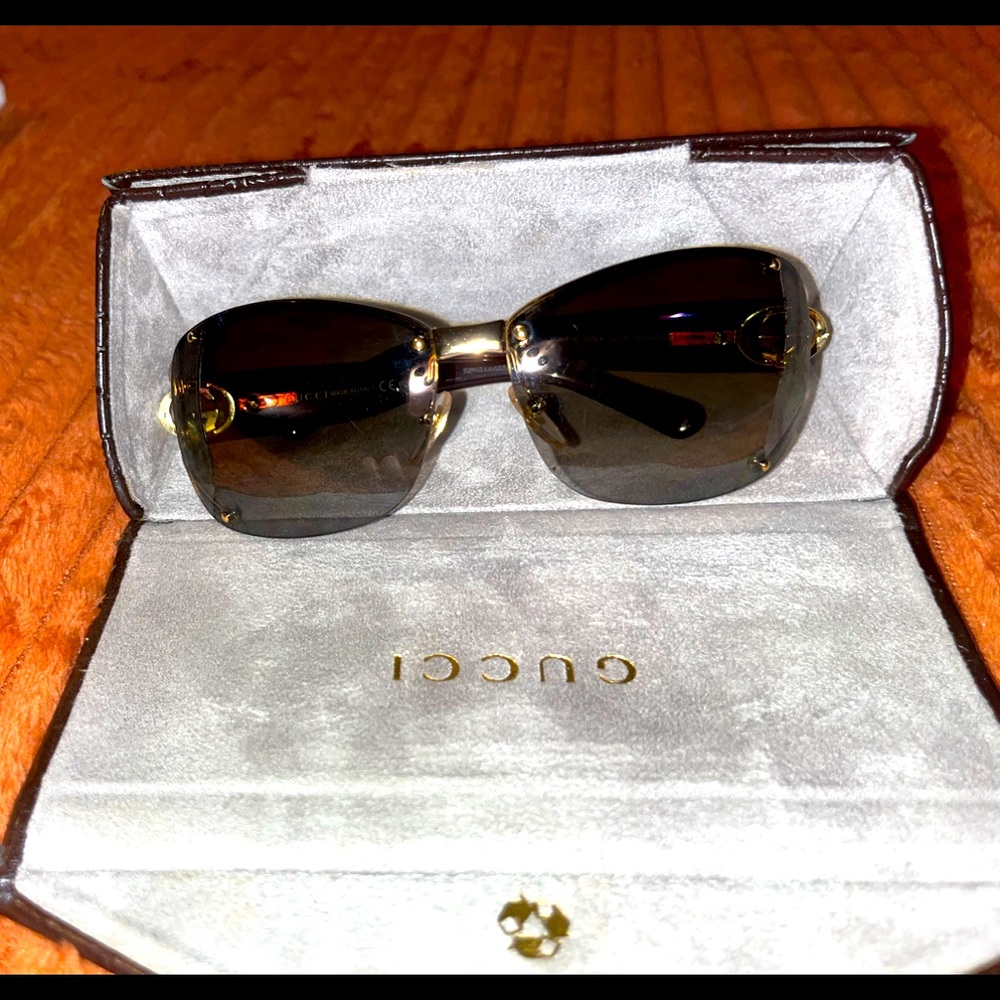 Women sunglasses Gucci